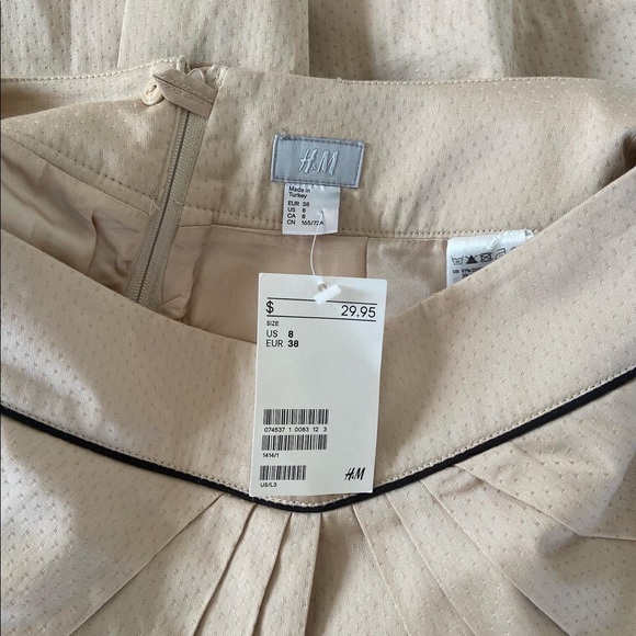 H&M Skirt - Picture 5 of 5